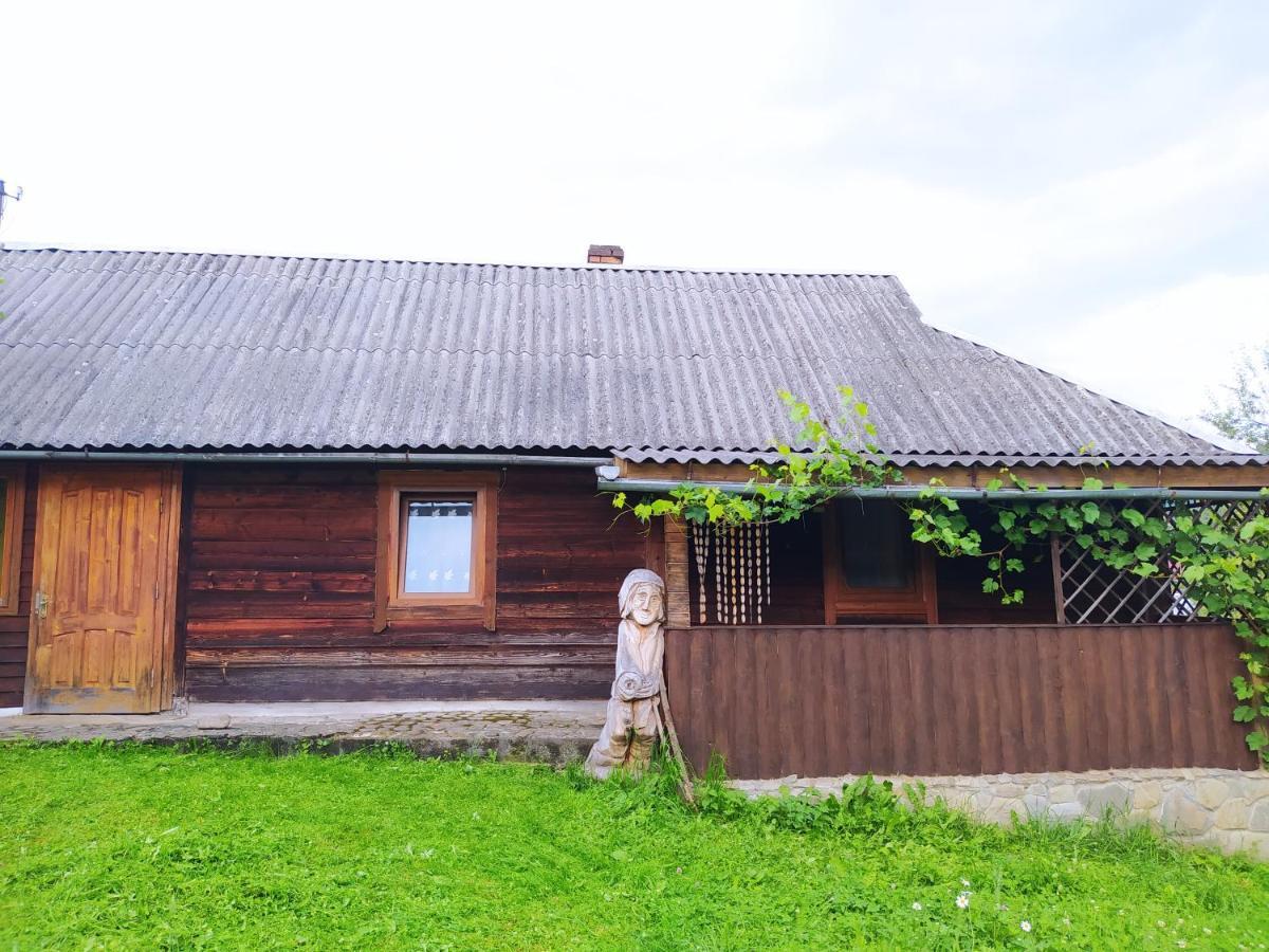 Starovitska Hata - Ethno-cottage Verchovyna Exteriör bild