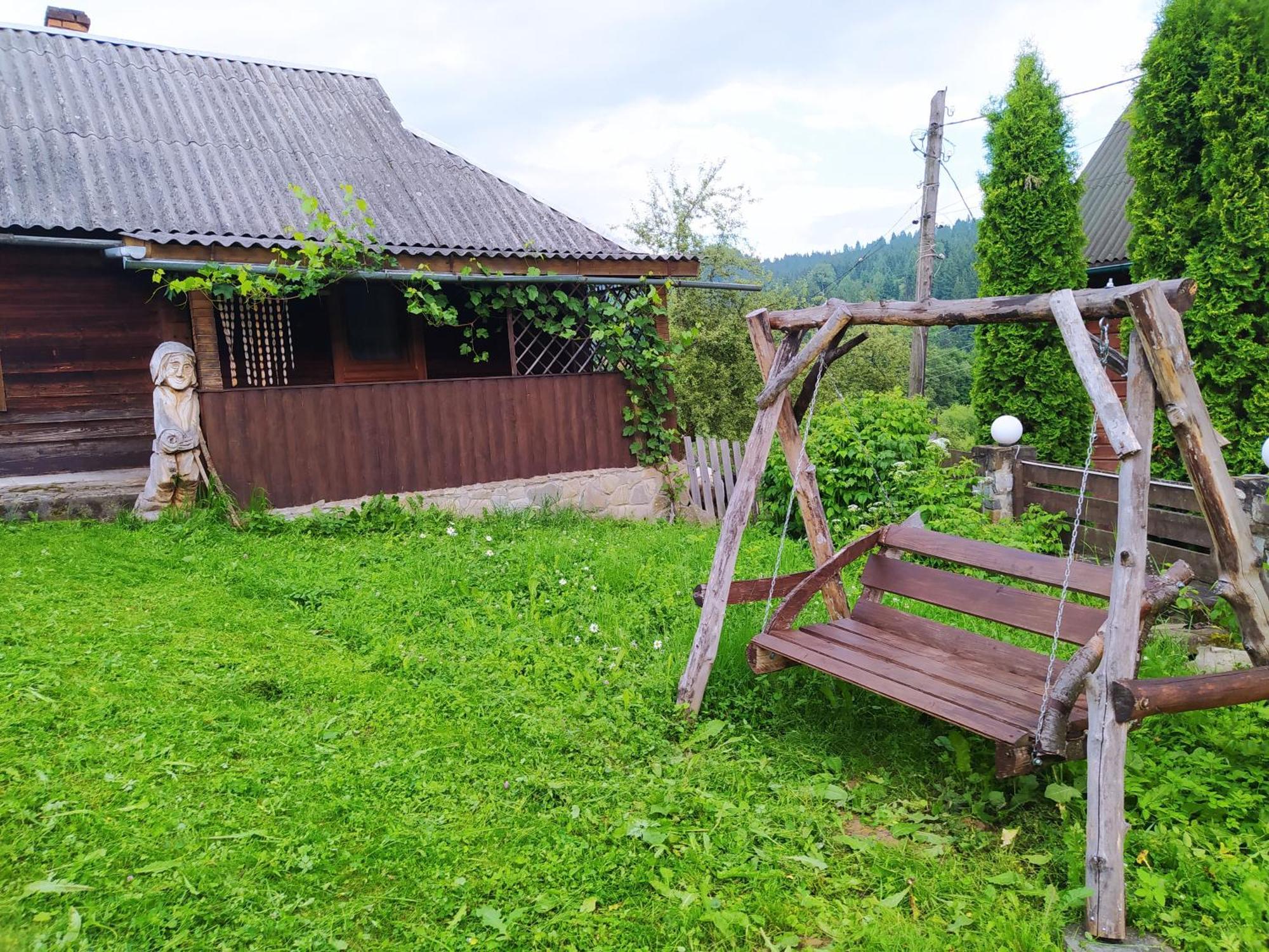 Starovitska Hata - Ethno-cottage Verchovyna Exteriör bild